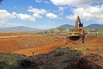 Excavation works on the primary treatment pond, one of three large ponds which will receive raw effluent from the Hospital and Kijabe community and treat it until it is clean enough to safely discharge to the environment.